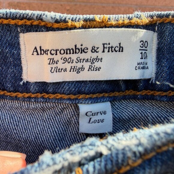 Abercrombie & Fitch - The 90's Straight Ultra High Rise - Size 30 - Picture 4 of 6